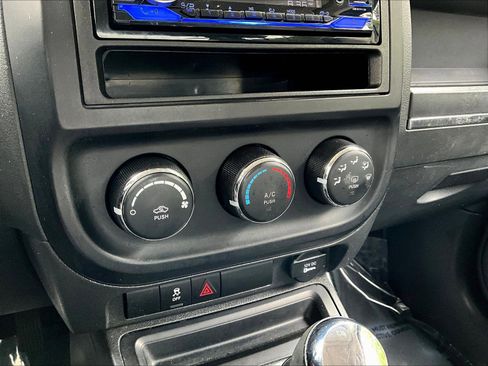 Used 2014 Jeep Patriot Sport w/ Power Value Group FWD image 15