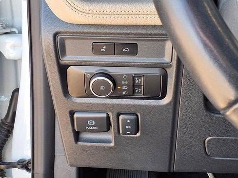 Used 2024 Ford Expedition Limited image 18