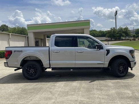 New 2025 Ford F150 XLT w/ Equipment Group 302A MID image 2
