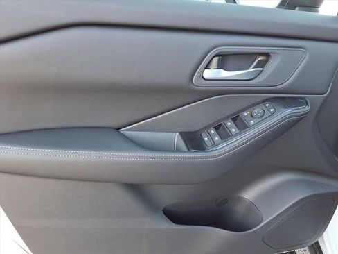 New 2026 Nissan Rogue SV FWD image 7