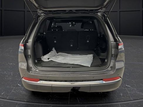 New 2025 Jeep Grand Cherokee Laredo X w/ Trailer Tow Package image 13