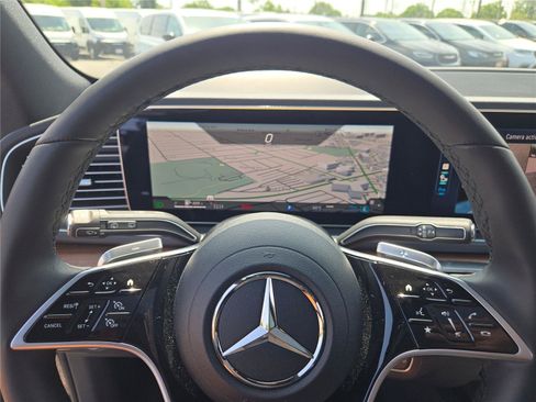 Used 2025 Mercedes-Benz GLE 450 4MATIC image 37