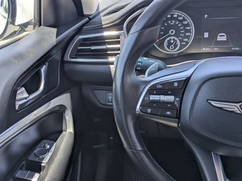 Used 2025 Genesis G70 2.5T RWD image 22