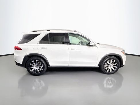 Used 2024 Mercedes-Benz GLE 450 4MATIC image 11