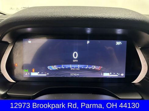 Used 2022 Jeep Grand Cherokee L Laredo w/ Luxury Tech Group I AWD/4WD image 16