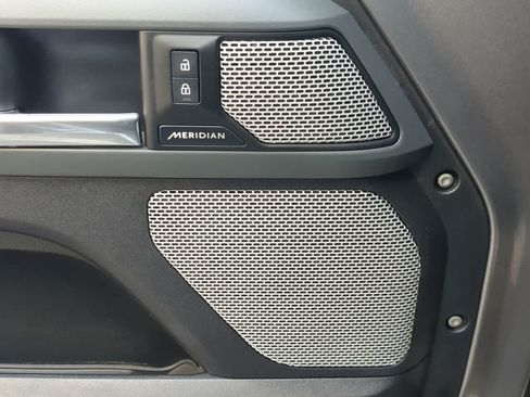 Certified 2024 Land Rover Defender 130 X-Dynamic SE AWD/4WD image 30
