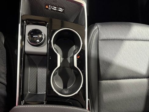 New 2026 Chevrolet Equinox LT w/ Convenience Package II image 25