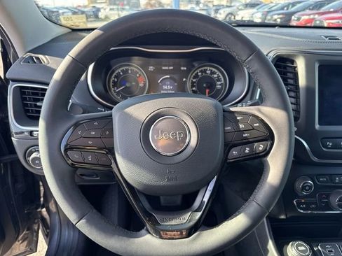 Used 2023 Jeep Cherokee Altitude Lux image 16