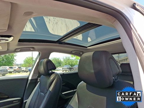 Used 2013 Hyundai Azera w/ Technology Pkg FWD image 39