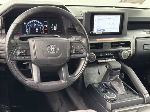 Certified 2026 Toyota Tacoma SR5 AWD/4WD image 35