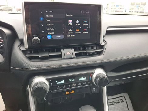 Used 2024 Toyota RAV4 LE image 17