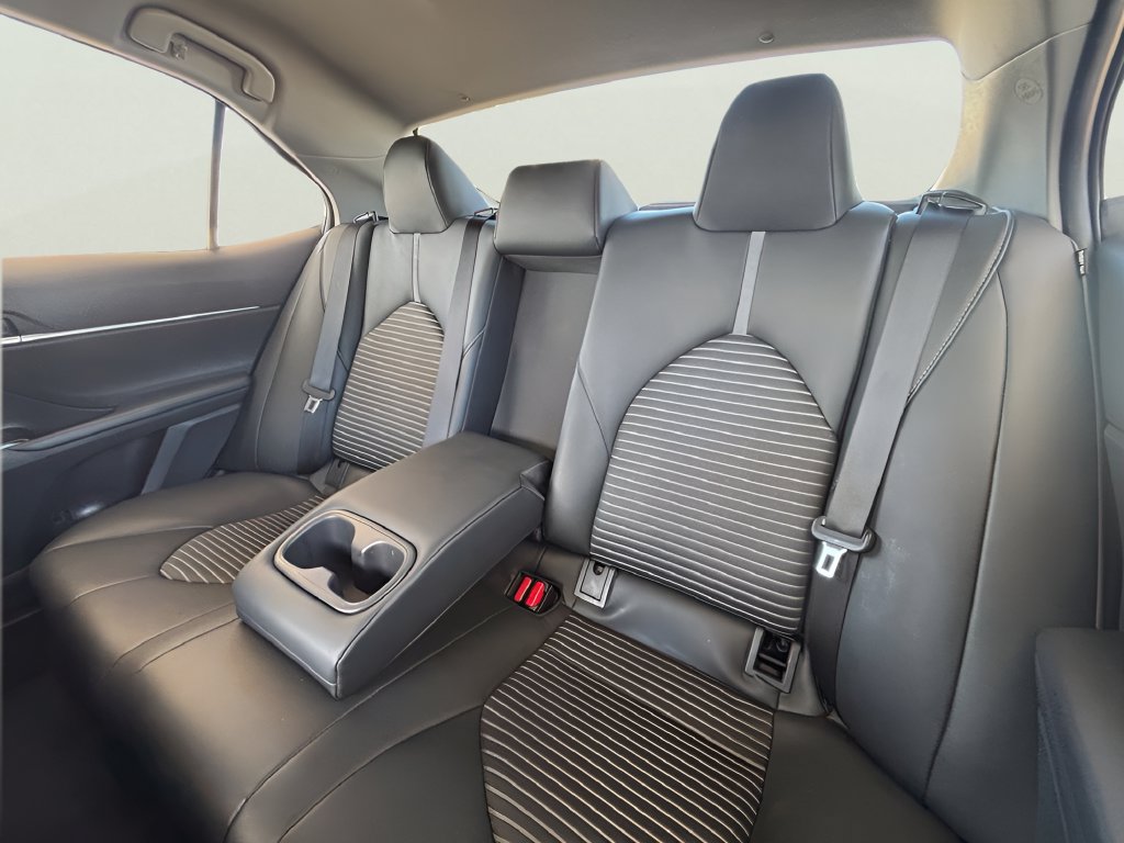 Used 2019 Toyota Camry SE FWD image 12