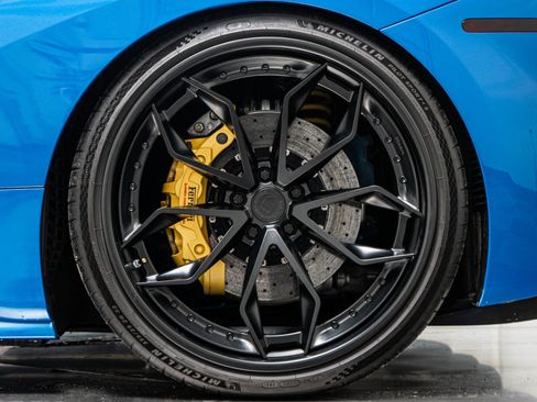 Used 2017 Ferrari 488 Spider RWD image 11