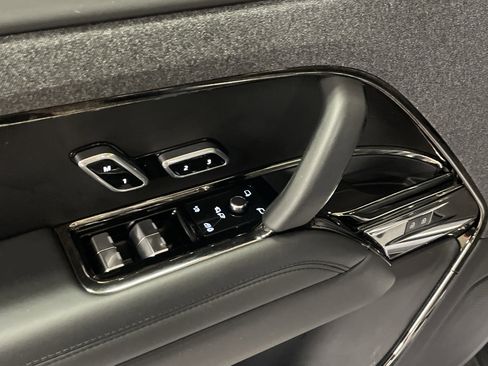 Used 2024 Land Rover Range Rover Sport Dynamic SE image 15