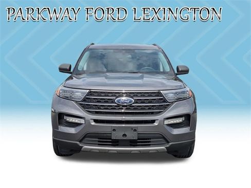 Used 2022 Ford Explorer XLT w/ Equipment Group 202A image 2
