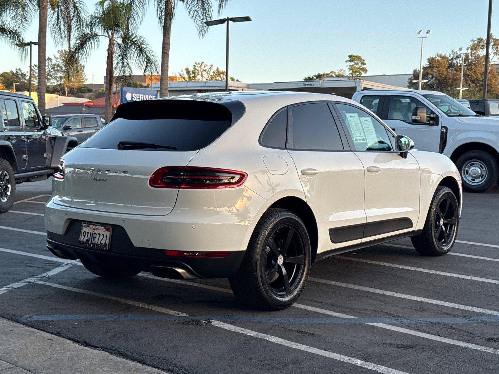 Used 2018 Porsche Macan AWD/4WD image 13