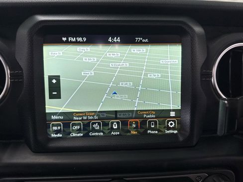 Used 2022 Jeep Wrangler Unlimited Sahara w/ Cold Weather Group AWD/4WD image 17