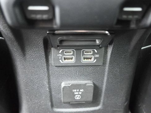 Used 2018 Jeep Wrangler Unlimited Rubicon AWD/4WD image 15