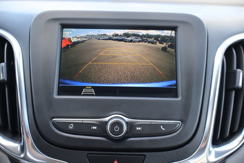 Used 2019 Chevrolet Equinox LS w/ LS Convenience Package AWD/4WD image 11