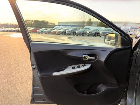 Used 2011 Toyota Corolla S FWD image 13