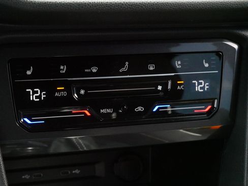 Used 2023 Volkswagen Tiguan SEL R-Line AWD/4WD image 23