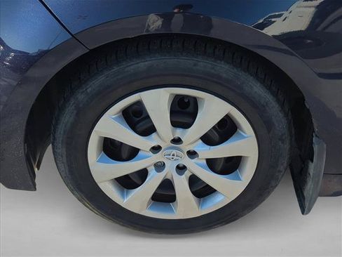 Used 2025 Toyota Corolla LE FWD image 7