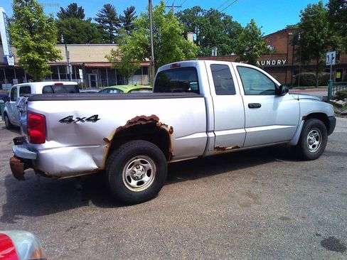Used 2005 Dodge Ram 1500 Truck SLT w/ Sport Appearance Group RWD image 4