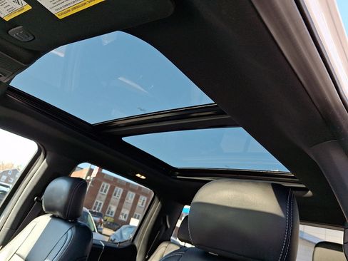 Used 2019 Ford F150 Lariat image 16