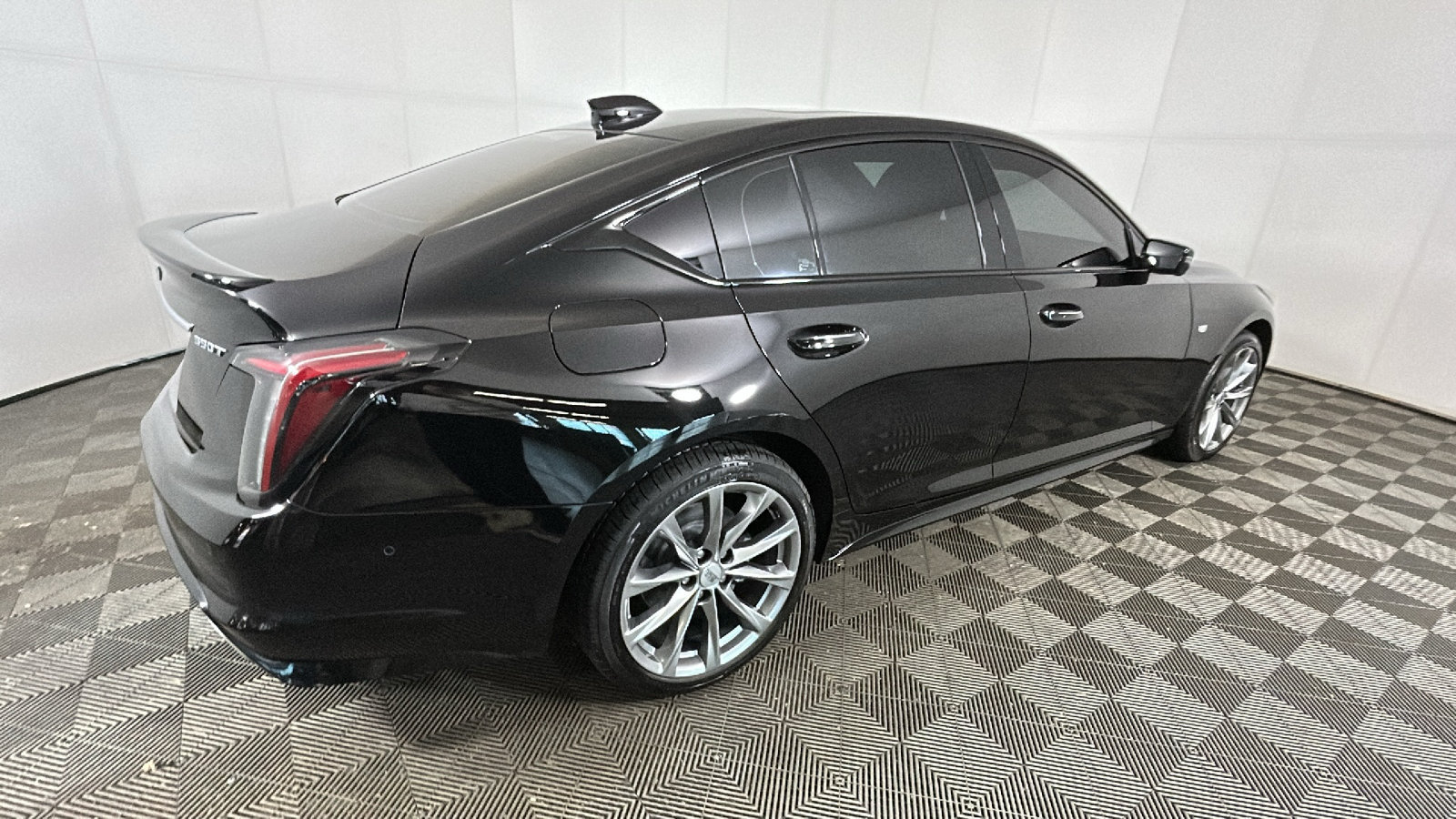 Used 2026 Cadillac CT5 Sport w/ Technology Package AWD/4WD image 3