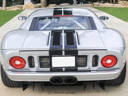Used 2005 Ford GT RWD image 61
