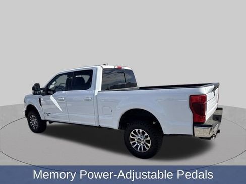 Used 2022 Ford F250 Lariat w/ Lariat Value Package AWD/4WD image 3