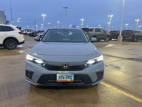 Used 2024 Honda Civic Touring image 10