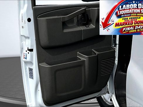 Used 2025 GMC Savana 3500 LT w/ LT Preferred Equipment Group RWD image 14