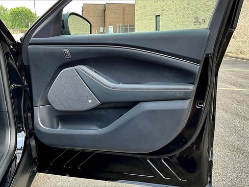 Certified 2024 Ford Mustang Mach-E Premium image 22