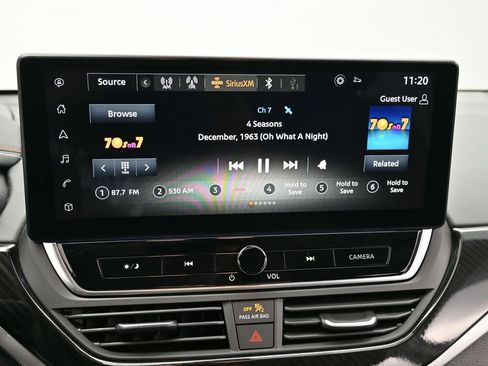 Used 2024 Nissan Altima 2.0 SR FWD image 16