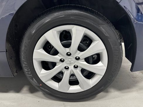 Used 2026 Toyota Corolla LE FWD image 63