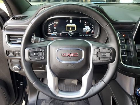 Used 2024 GMC Yukon SLT w/ SLT Luxury Package RWD image 20