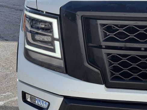 Used 2021 Nissan Titan PRO-4X w/ Pro-4x Utility Package image 7