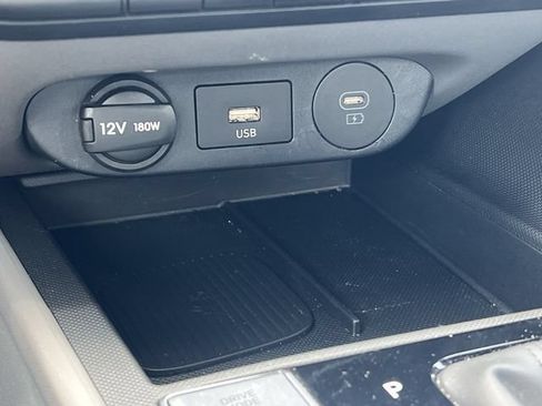 Certified 2025 Hyundai Elantra SEL FWD image 23