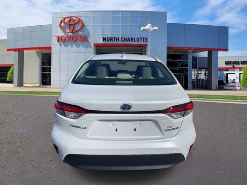 Used 2024 Toyota Corolla LE FWD image 8