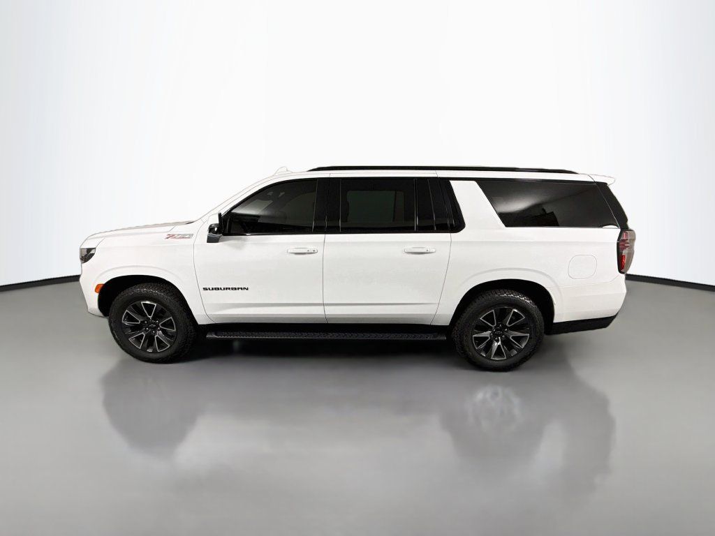 Used 2021 Chevrolet Suburban Z71 w/ Z71 Off-Road Package AWD/4WD image 4