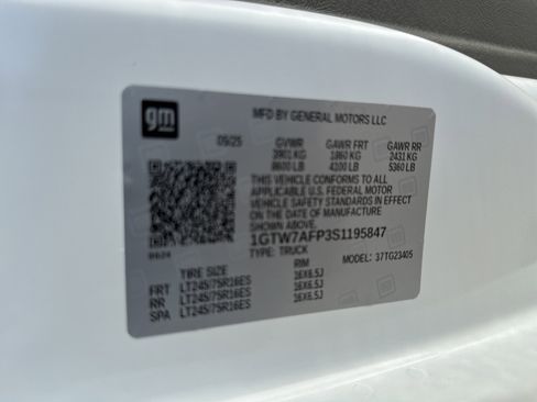 New 2025 GMC Savana 2500 w/ Driver Convenience Package image 34