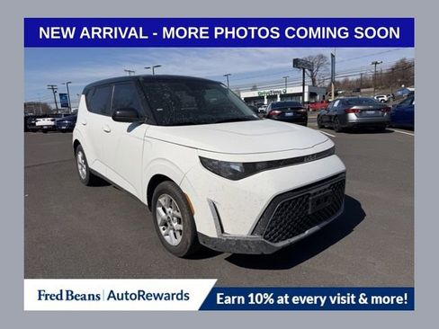 Used 2024 Kia Soul S image 1