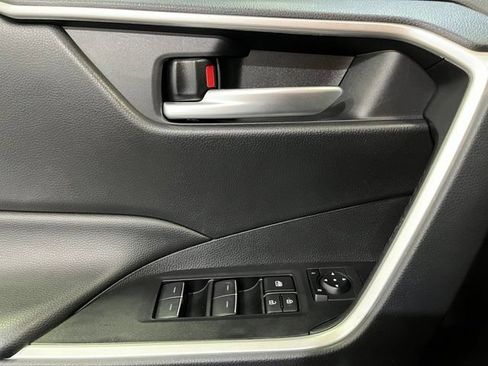 Certified 2025 Toyota RAV4 XLE AWD/4WD image 13