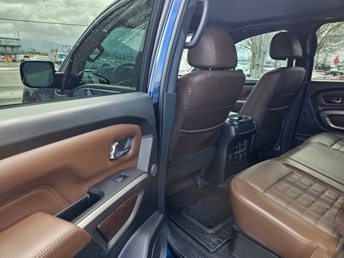Used 2021 Nissan Titan Platinum Reserve w/ Moonroof Package image 21