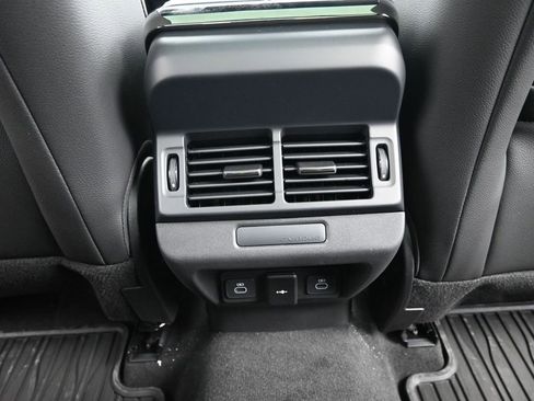 New 2026 Land Rover Range Rover Evoque S AWD/4WD image 17