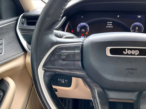 Used 2021 Jeep Grand Cherokee L Limited RWD image 10