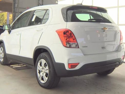 Used 2017 Chevrolet Trax LS FWD image 4