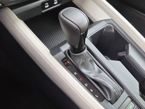 Used 2023 Honda Accord EX image 29