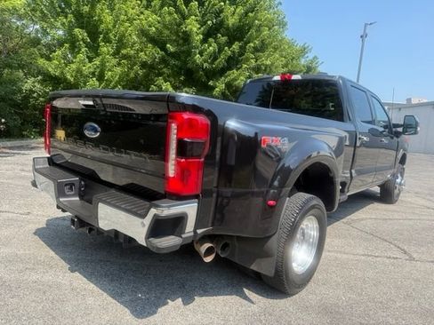 Used 2023 Ford F350 Lariat w/ Lariat Ultimate Package AWD/4WD image 5